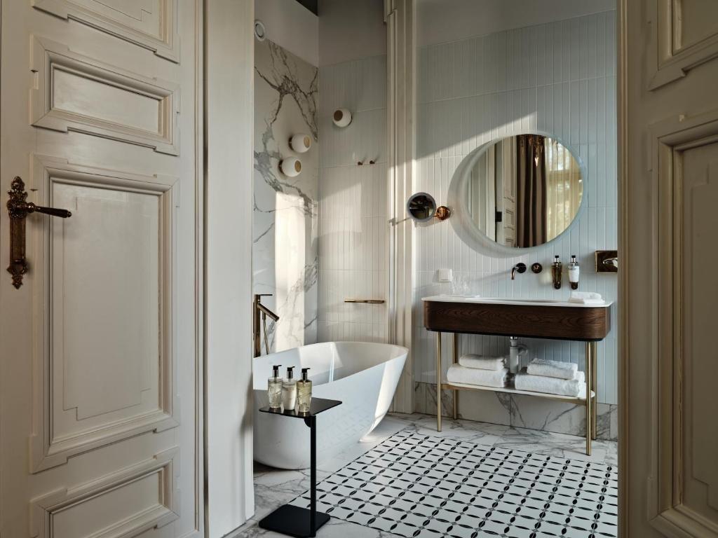 Altus Palace - Destigo Hotel