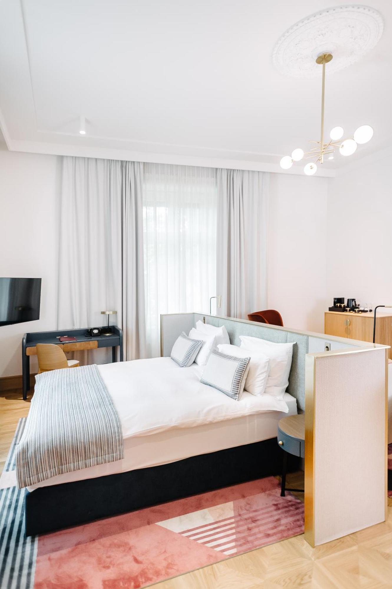 Altus Palace Hotel